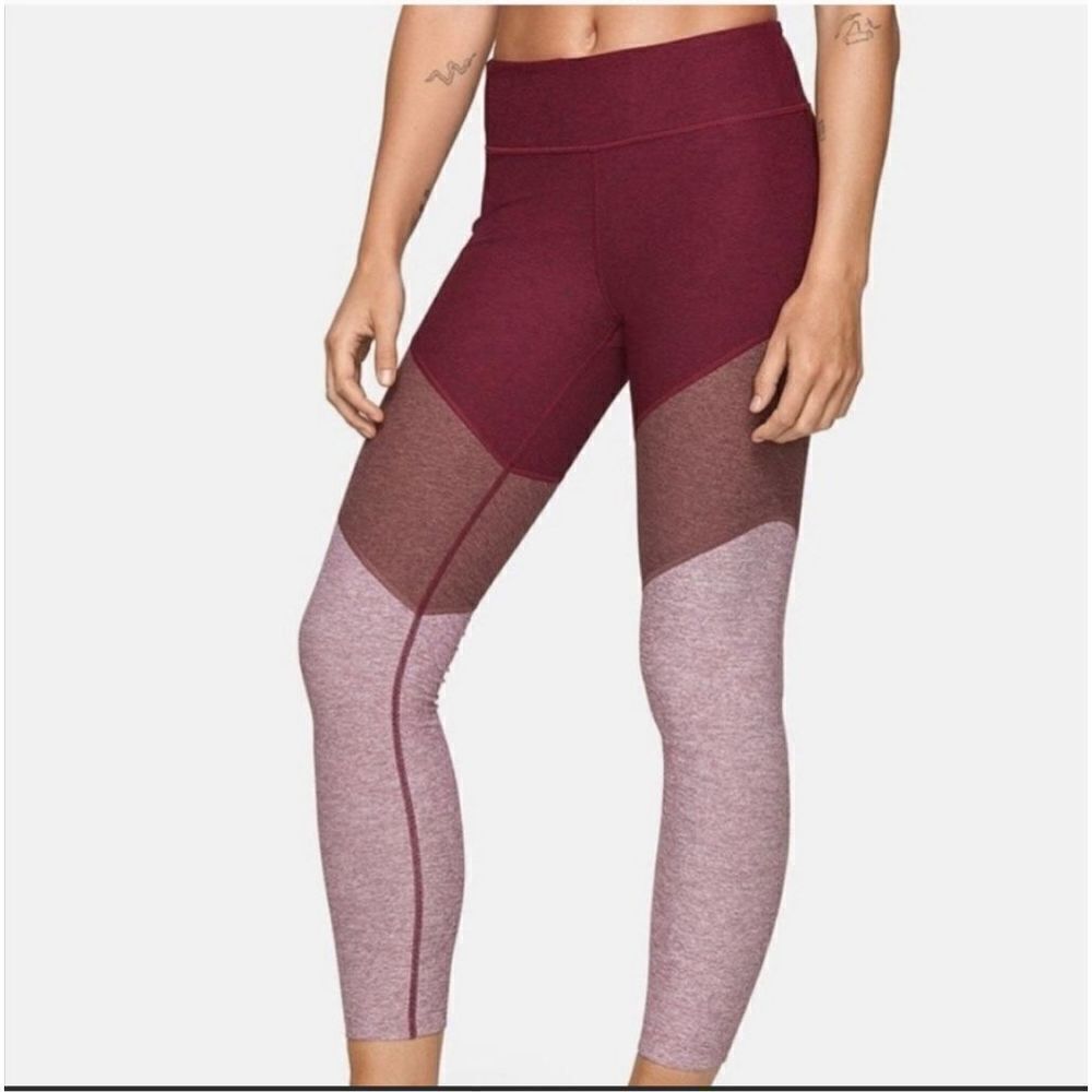 Outdoor Voices Tri-Color Springs Burgundy Red Athletic 7/8 Leggings Size Medium